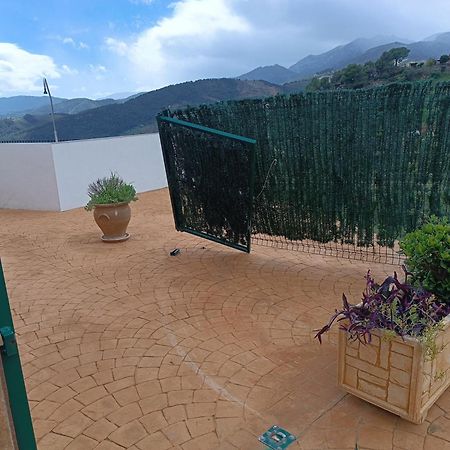 Casa Rural La Revuelta Con Las Mejores Vistas A La Naturaleza Yunquera Exteriör bild